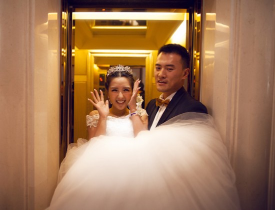 贵州超女明星何洁大婚(图)--黔娱乐-贵州娱乐导