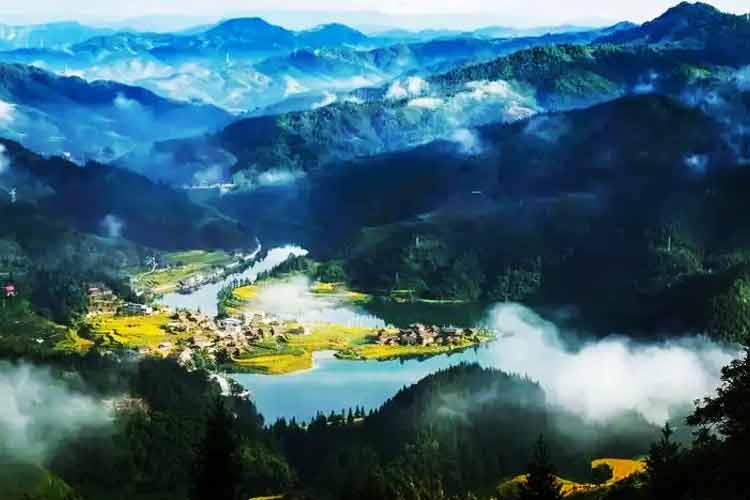 榕江八万山原始森林风景区