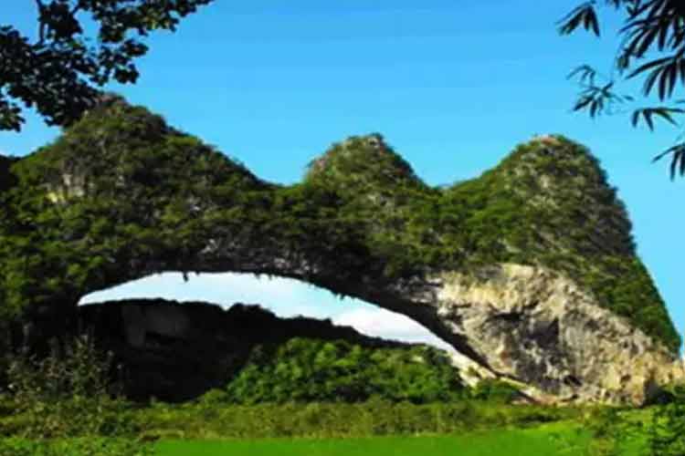 榕江月亮山
