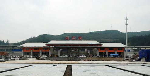 从江火车站